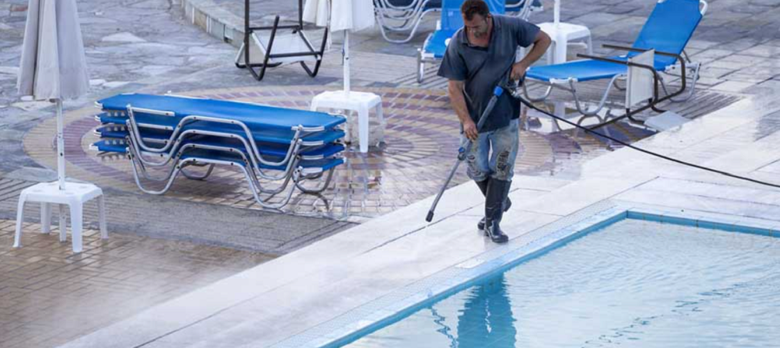 Efficient Pressure Washers and How to Use Them for Cleaning Pools